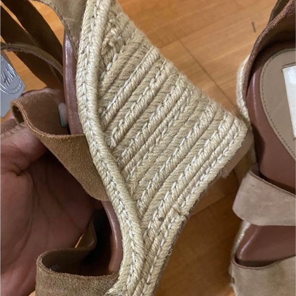 Heels Size 6 - Picture 2 of 3